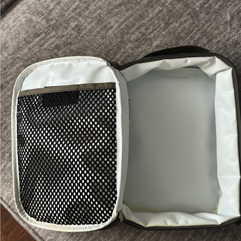 L.L. Bean Blue Floral Mesh‎ Lunch Bag - Picture 3 of 6